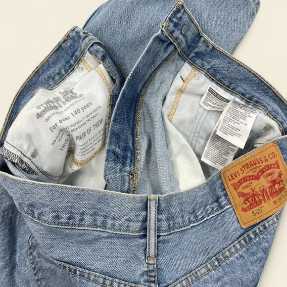 Vintage Levi's Jeans Blue Denim Pants 505 Faded Washed Out  Men's W 36 x L 29 - Picture 13 of 16